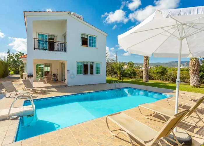 Iliada וילה Polis