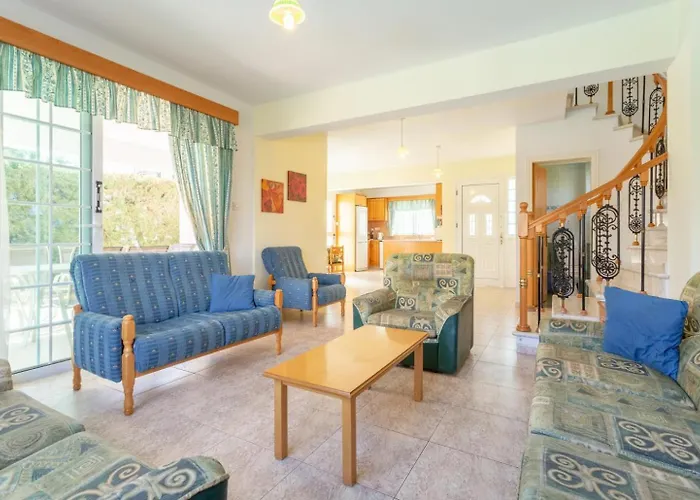 וילה Iliada Polis